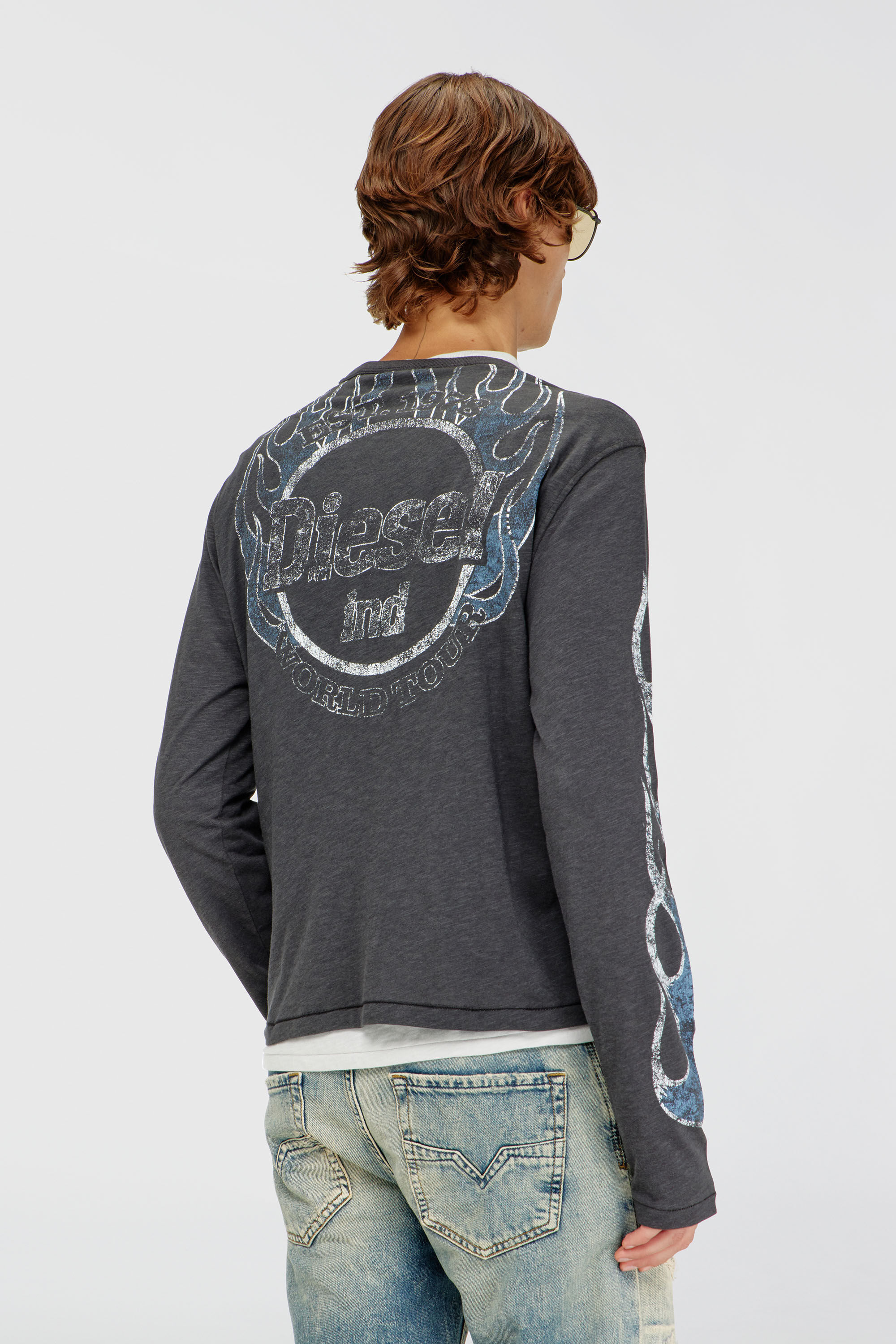 Diesel - T-NOTS-LS, Man's Long-sleeve T-shirt in slub jersey with crack print in Dark grey - 4