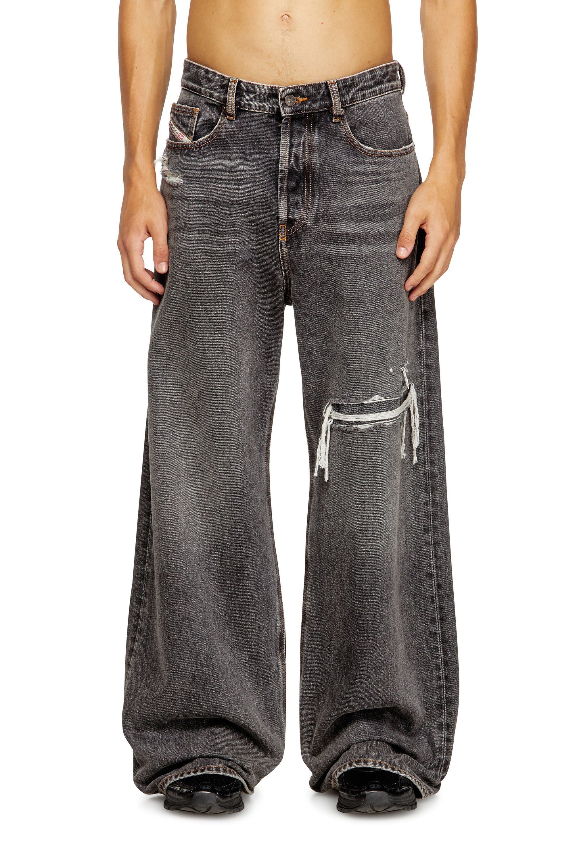 ディーゼル d-rise ワイドストレート バギー w26L30 D-RISE Man: Oversized Regular Black/Dark grey Jeans | Diesel