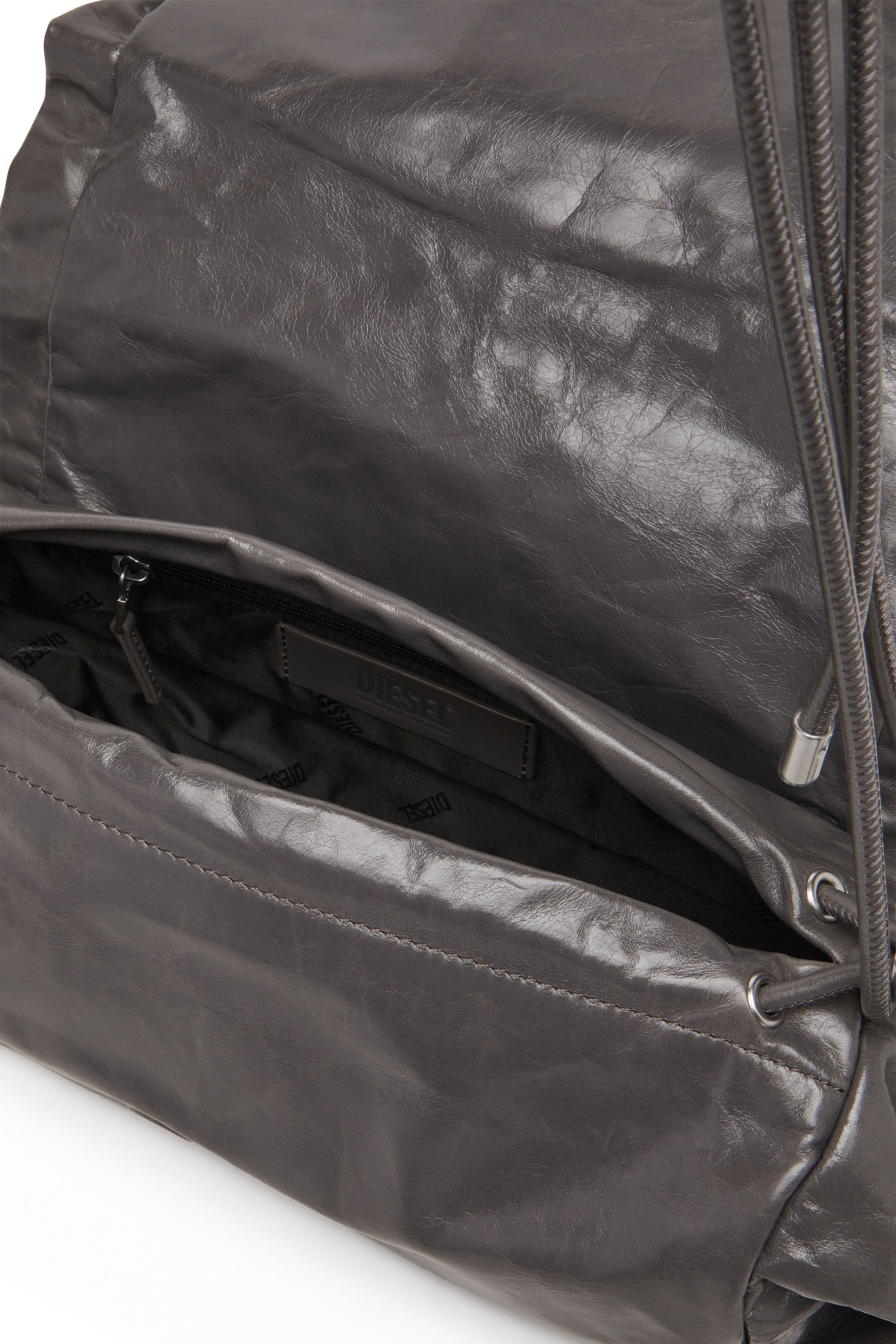 Diesel - SCRUNCH-D SHOULDER M, Woman's Scrunch-D M-Shoulder bag in shiny leather in Grey - 5
