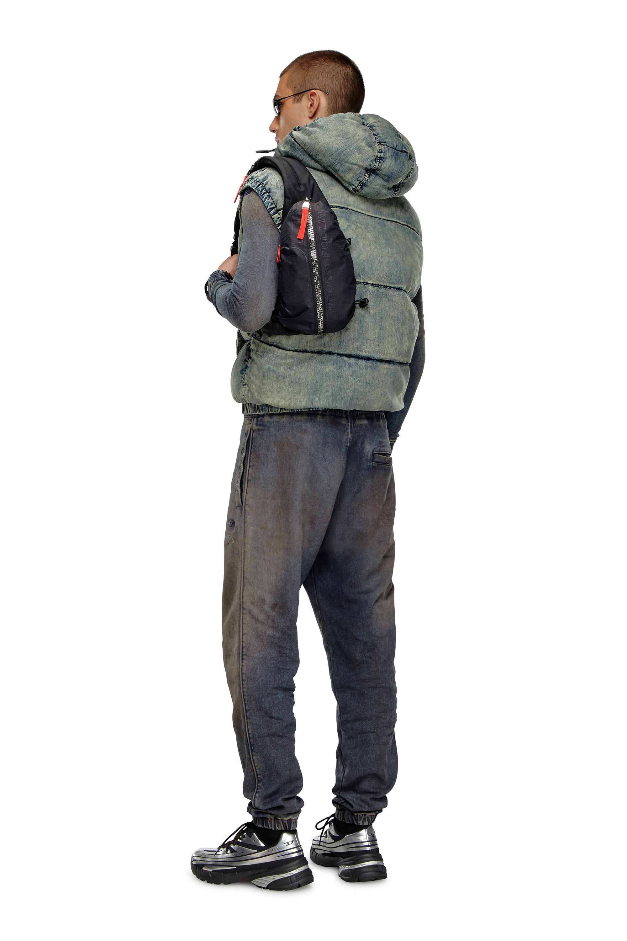 Diesel Archive sling bag ディーゼルショルダーバッグ Diesel 読ま Archive sling bag ディーゼルショルダーバッグ