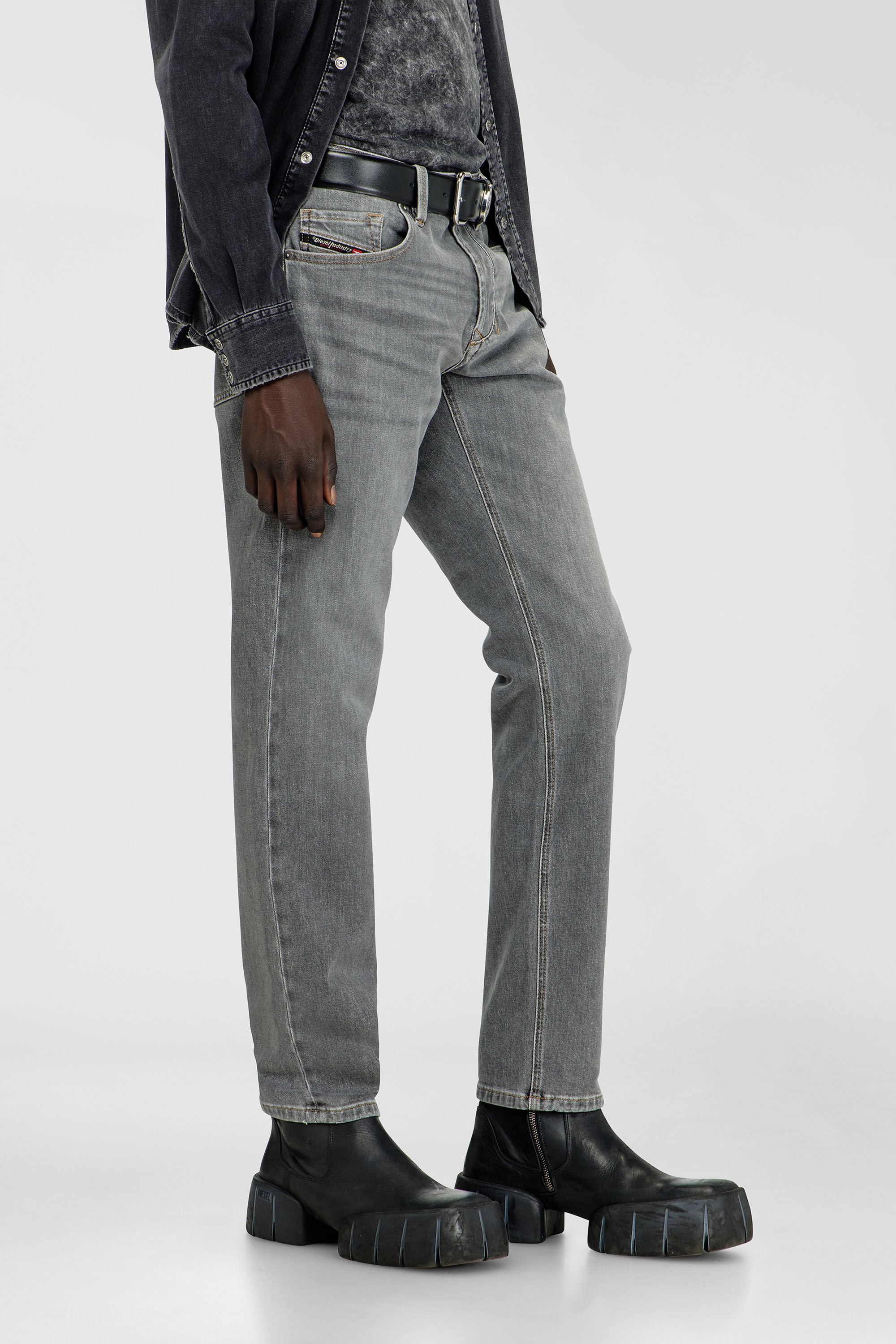 Diesel - Man's Regular Jeans 1986 Larkee-Beex 0KBBI, Grey - 7