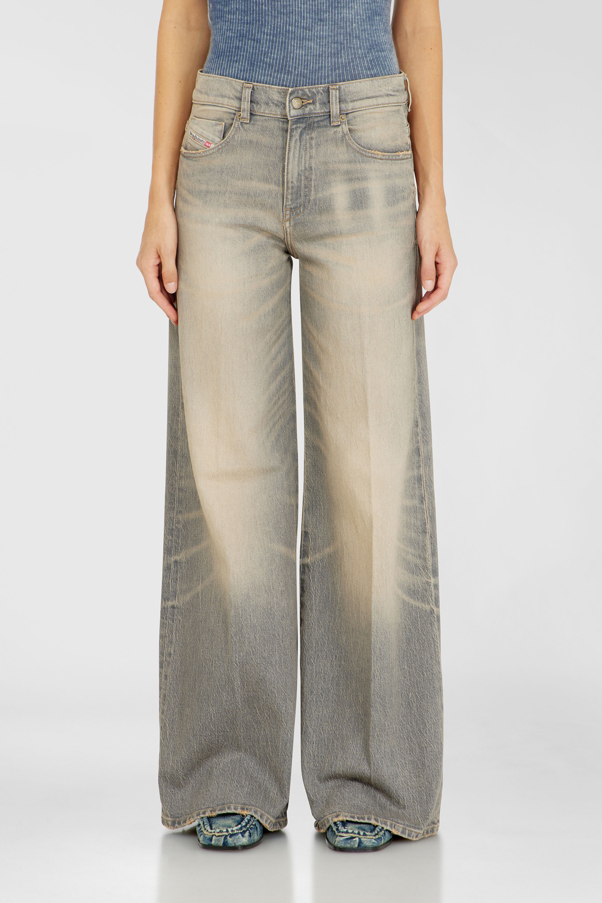 Diesel - Woman's Flare Jeans 1978 D-Akemi 0LJDV, Grey - 4