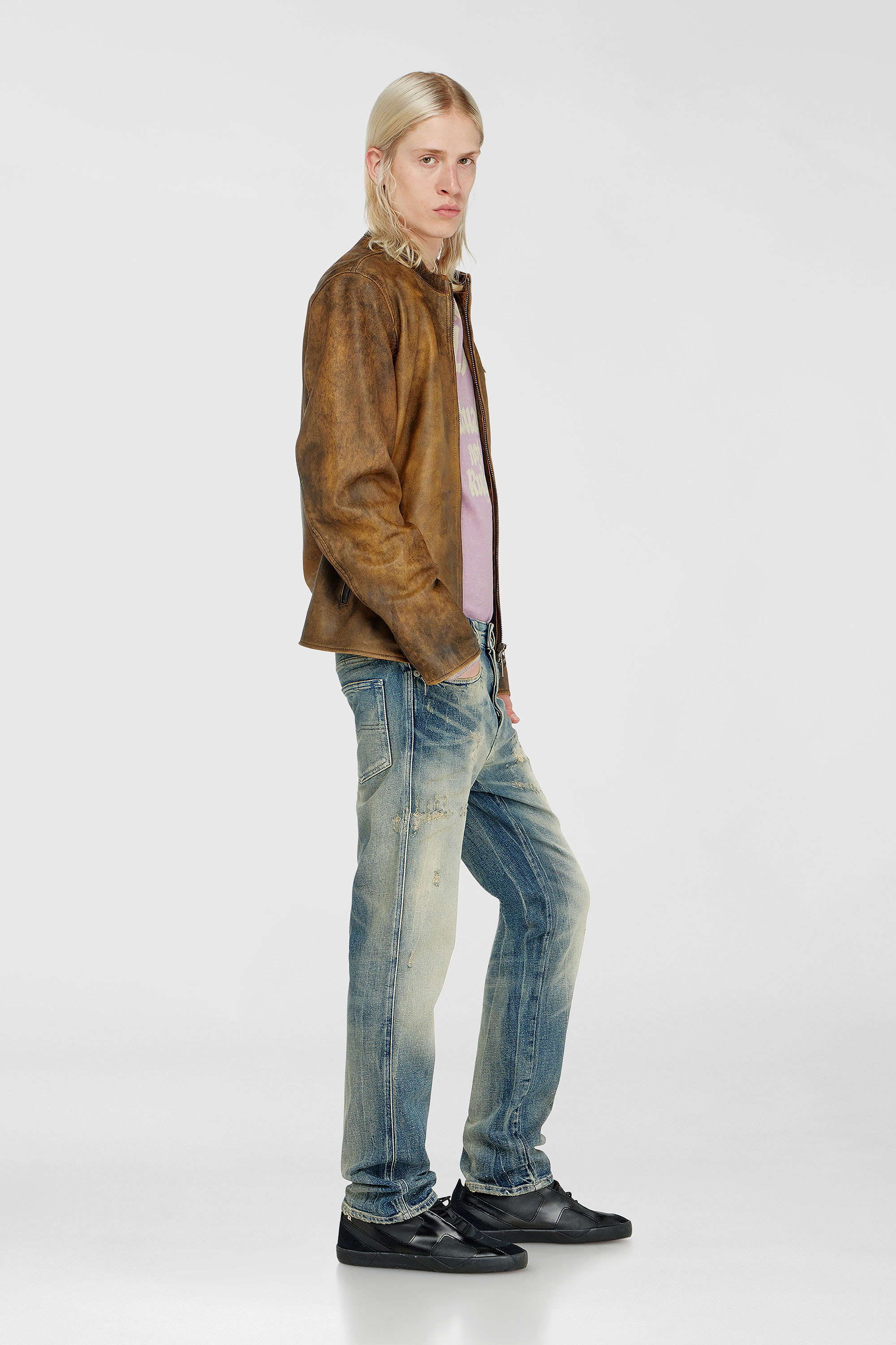 Diesel - S-SLANTE-D LOW, Man's S-Slante-D-Sneakers in suede and leather with D logo in Black - 2