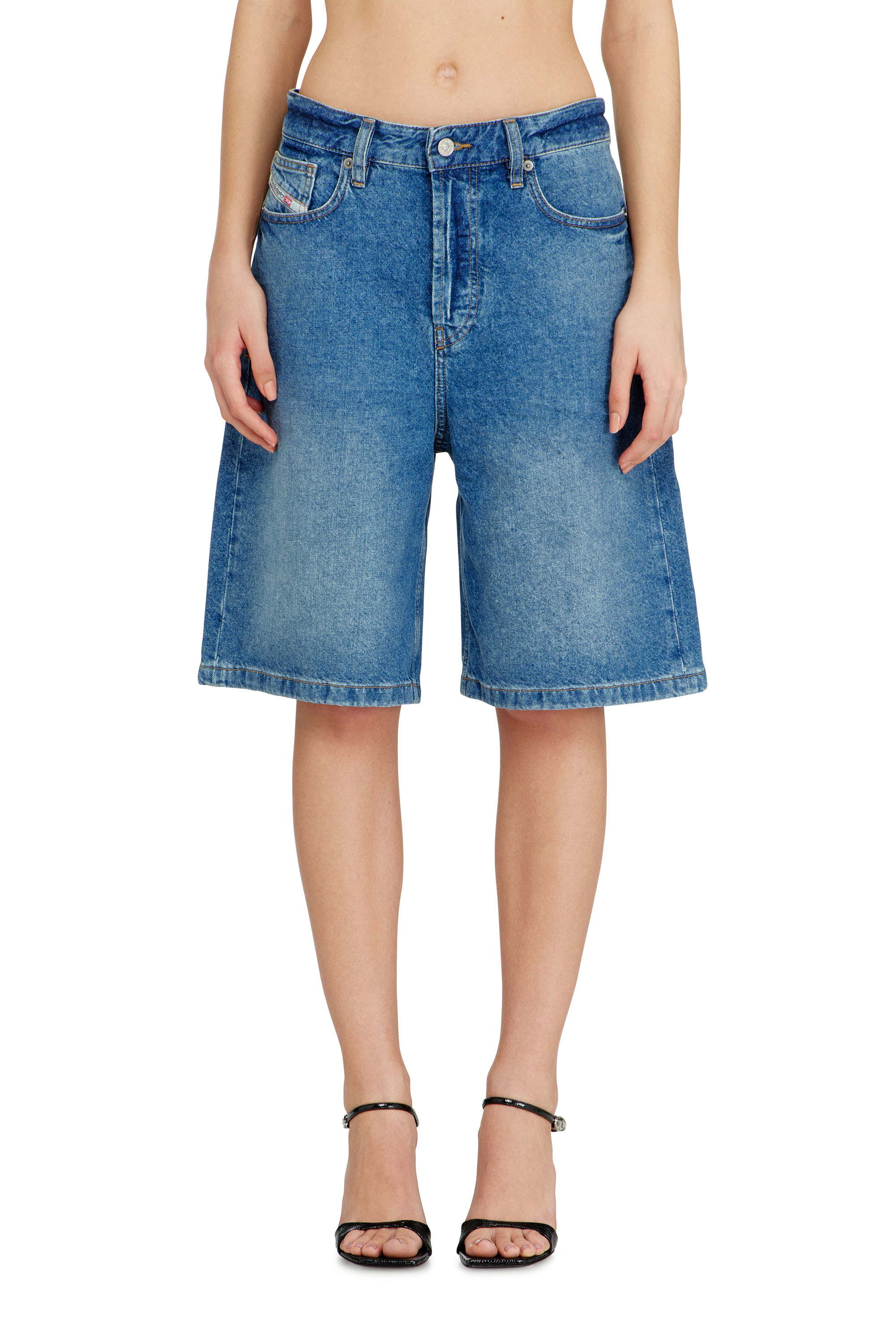 Diesel - DE-SIRE-SHORT, Woman's Shorts in clean-washed denim in Blue - 3