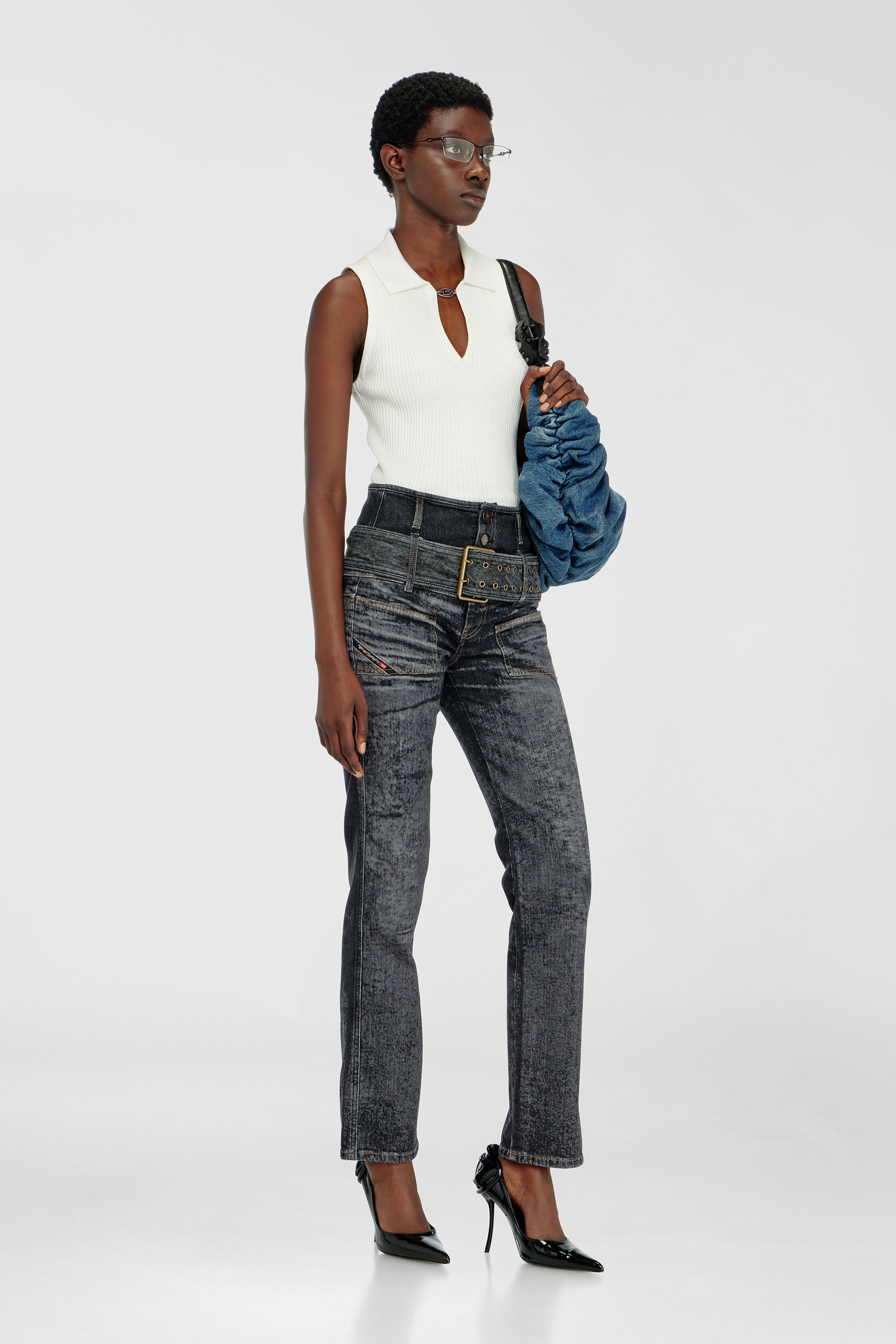 Diesel - GRAB-D HOBO L, Woman's Grab-D-Large scrunched hobo bag in treated denim in Medium blue - 2
