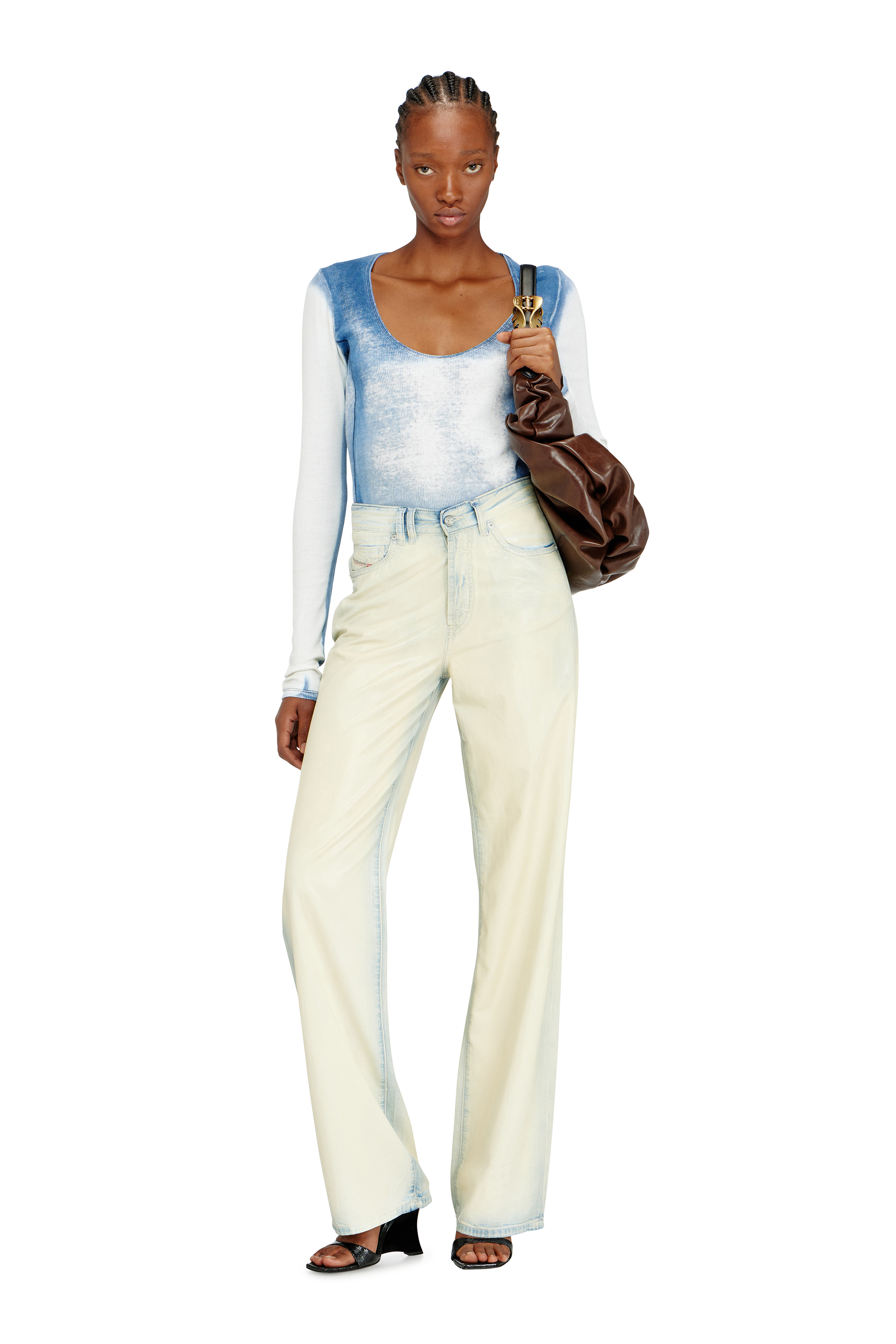 Diesel - GRAB-D HOBO L, Woman's Grab-D L-Large scrunched hobo bag in shiny PU in Brown - 7