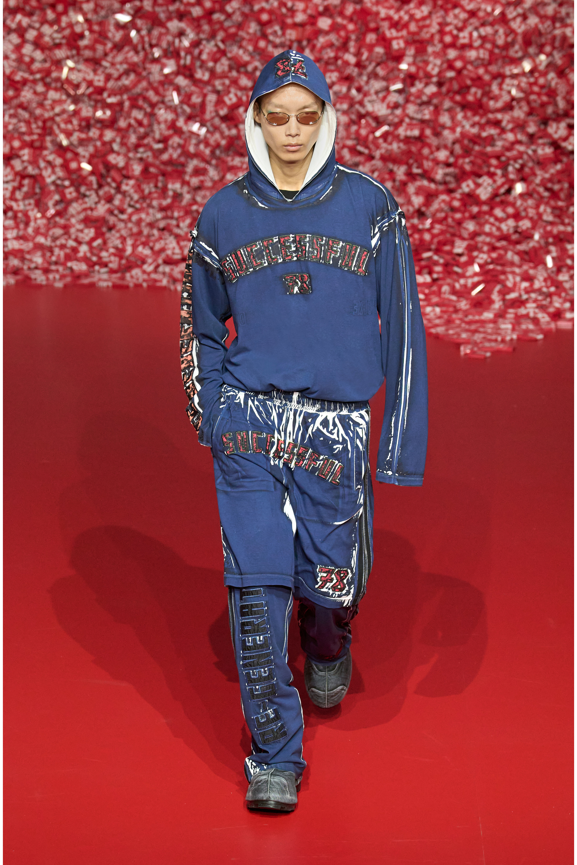 P-ROWY-LONG,  P-ROWY-LONG,